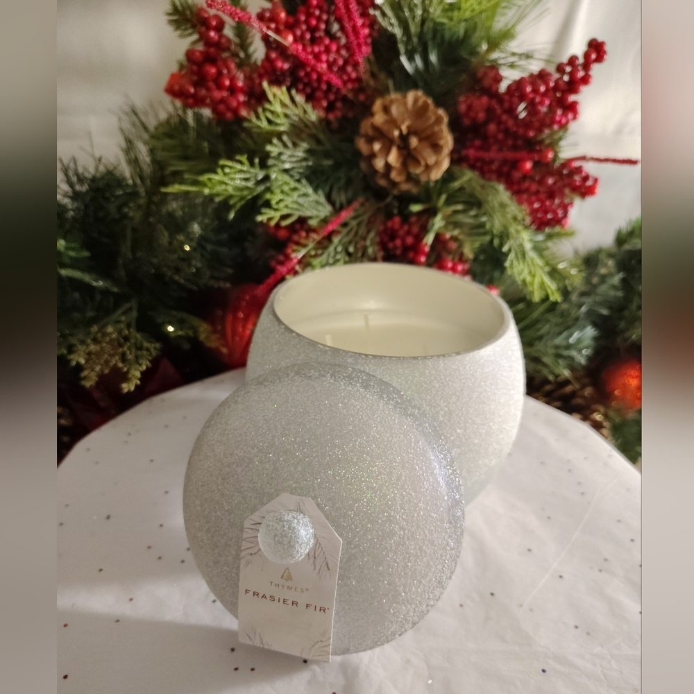 Frasier Fir Glitter Candle - 22 oz - Picture 3 of 9